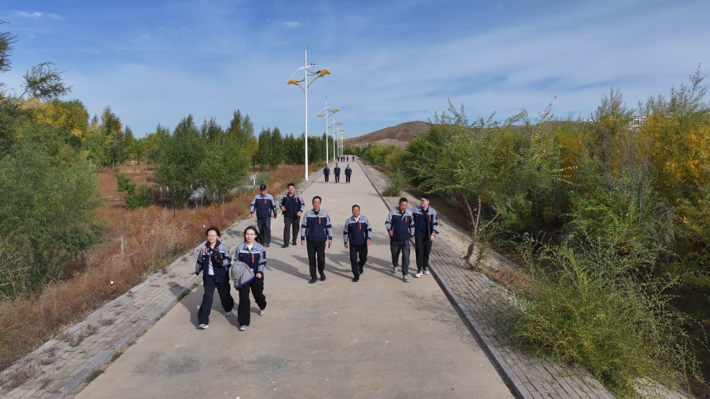 1759390926100082670.png auto